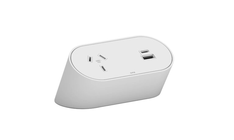 1 Nova Duo White 1 GPO, 1 USB A_C