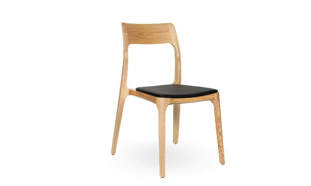 3/4 front of Ash Juna Visitor and Training Chair