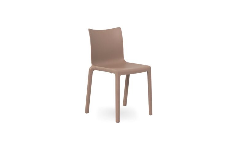 1 Logan Taupe (2)
